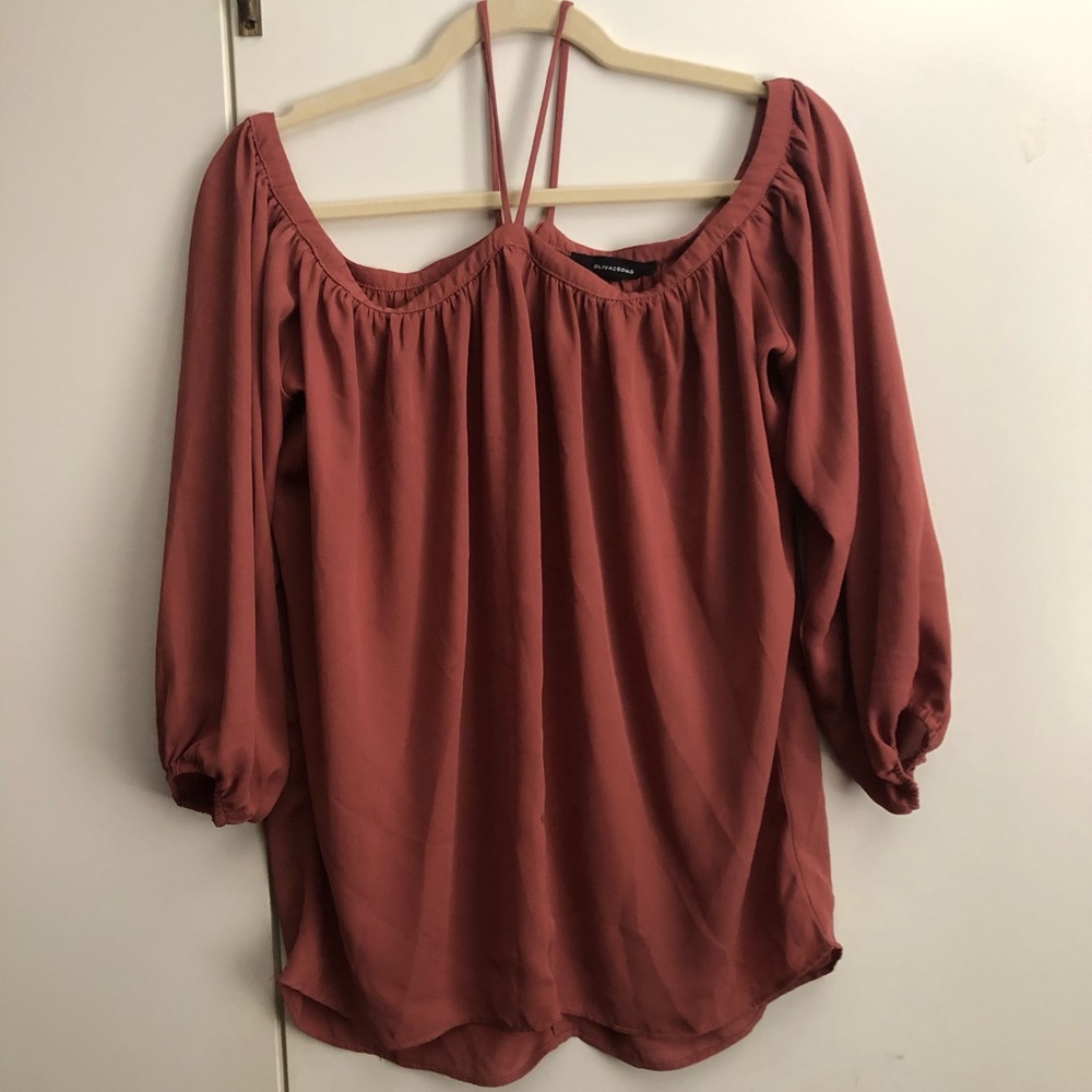 Olivaceous top